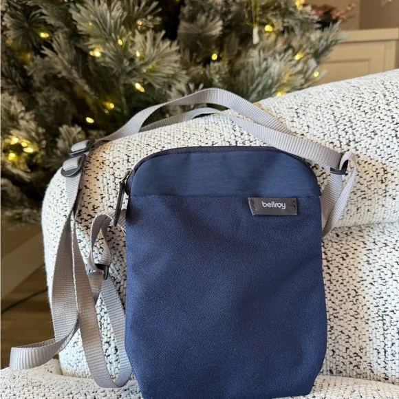 Bellroy City Pouch Navy and Gray Messenger Bag - Picture 2 of 10